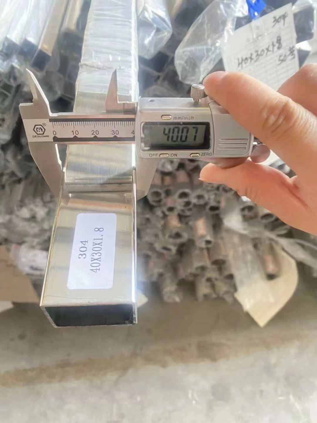 6 6